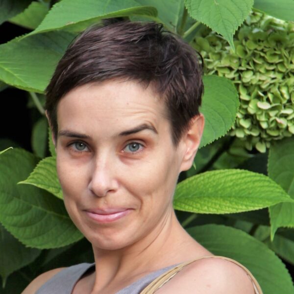  Ирина портрет с гортензией вариант квадрат для сайта русская провинция