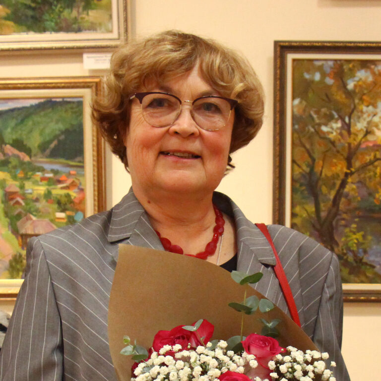 Крапивенцева Курушина Нелли Алексеевна Крапивенцева Курушина Нелли Алексеевна